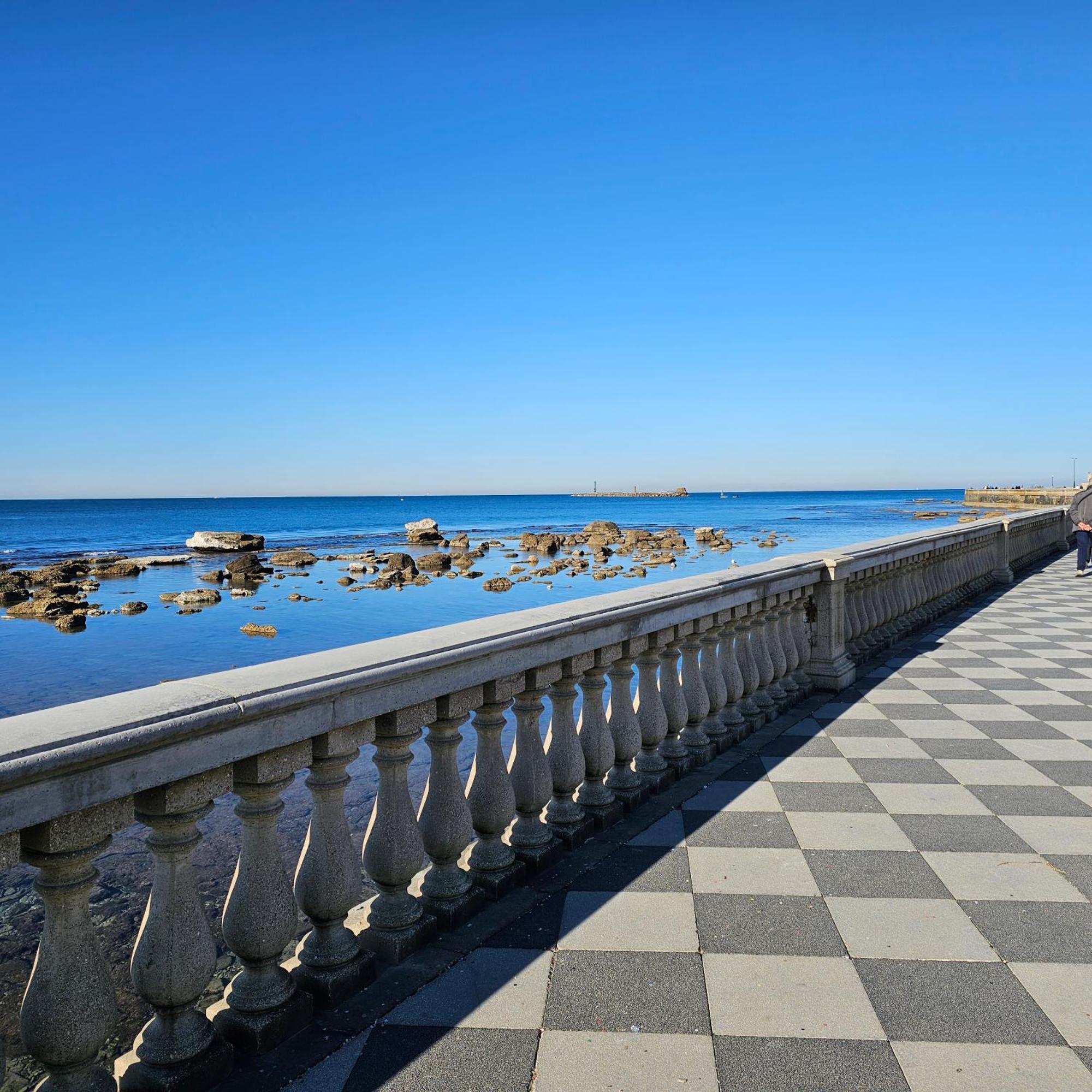Apartamento Sunnyside Accademia Livorno Exterior foto